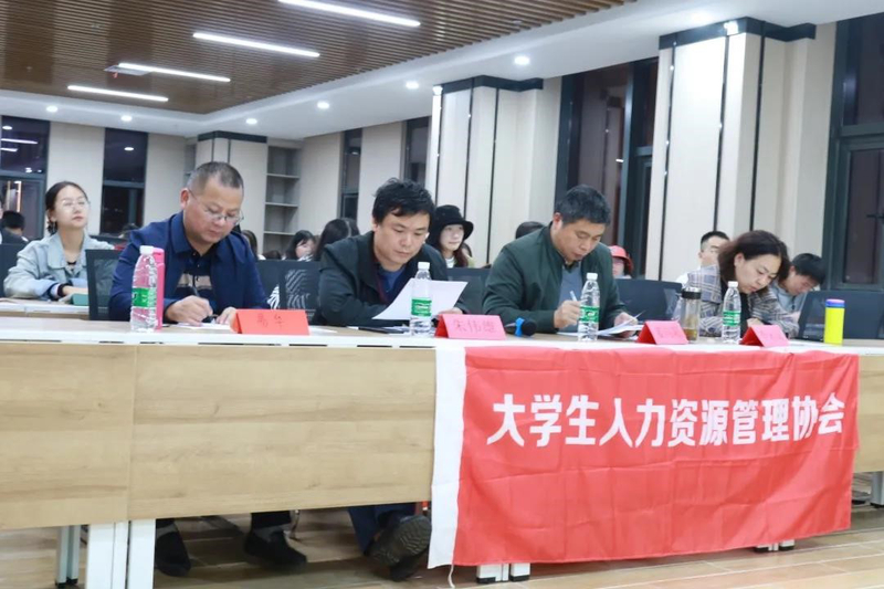 烦烦烦.jpg